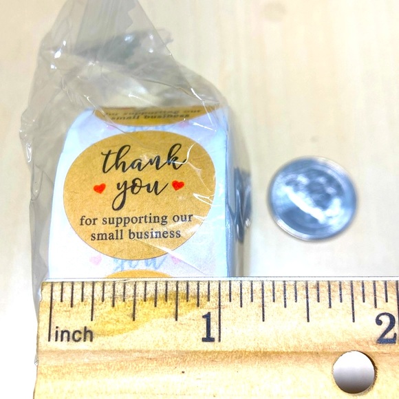 500!!! 1 inch “Thank You” Sticker Roll for your wonderful customers ❤️ 📦 - Picture 1 of 5